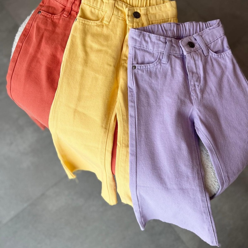 Kesik Paça Renkli Denim Pantolon görsel 3