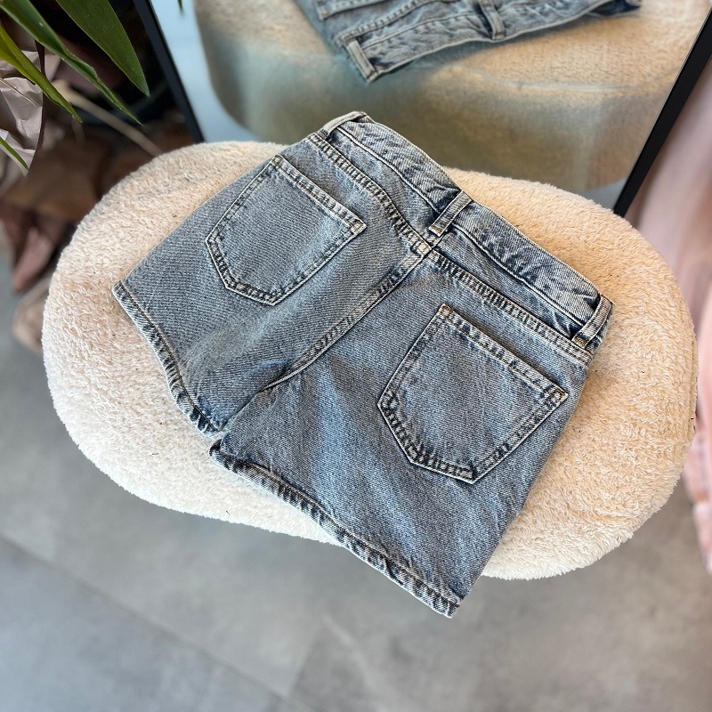 Yandan Düğmeli Denim Şort Etek görsel 3