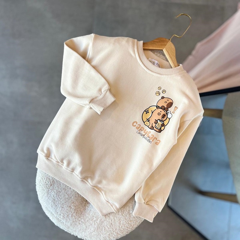Capybara Sırt Baskılı Sweatshirt