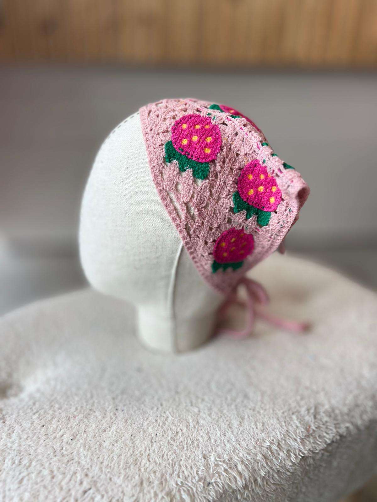 Pembe Çilek Örgü Bandana görsel 2