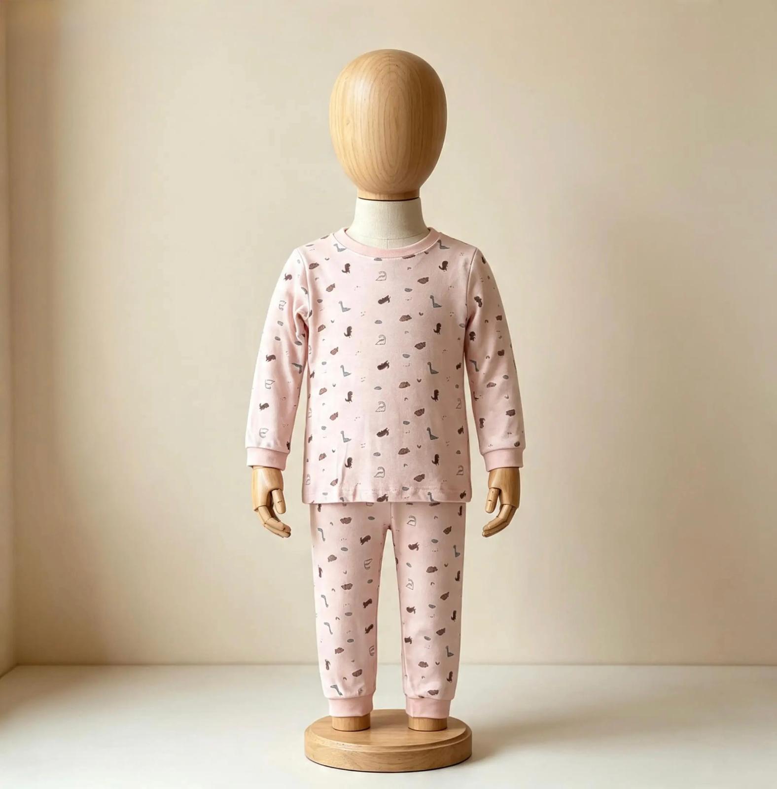 Dinazorlu pembe pijama takımı