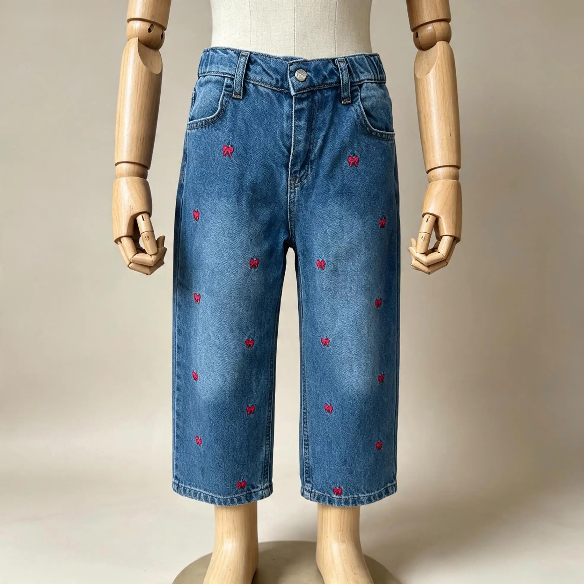 Fiyonk İşlemeli Jean Pantolon